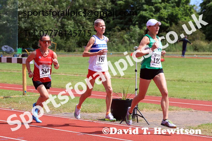 Womens 1500 metres, 2024 NE Masters Track and Field Champs., Monkton Stadium, Jarrow.  Photo: David T. Hewitson/Sports for All Pics